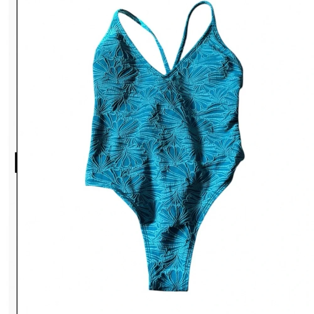 Cupshe nwt perfect